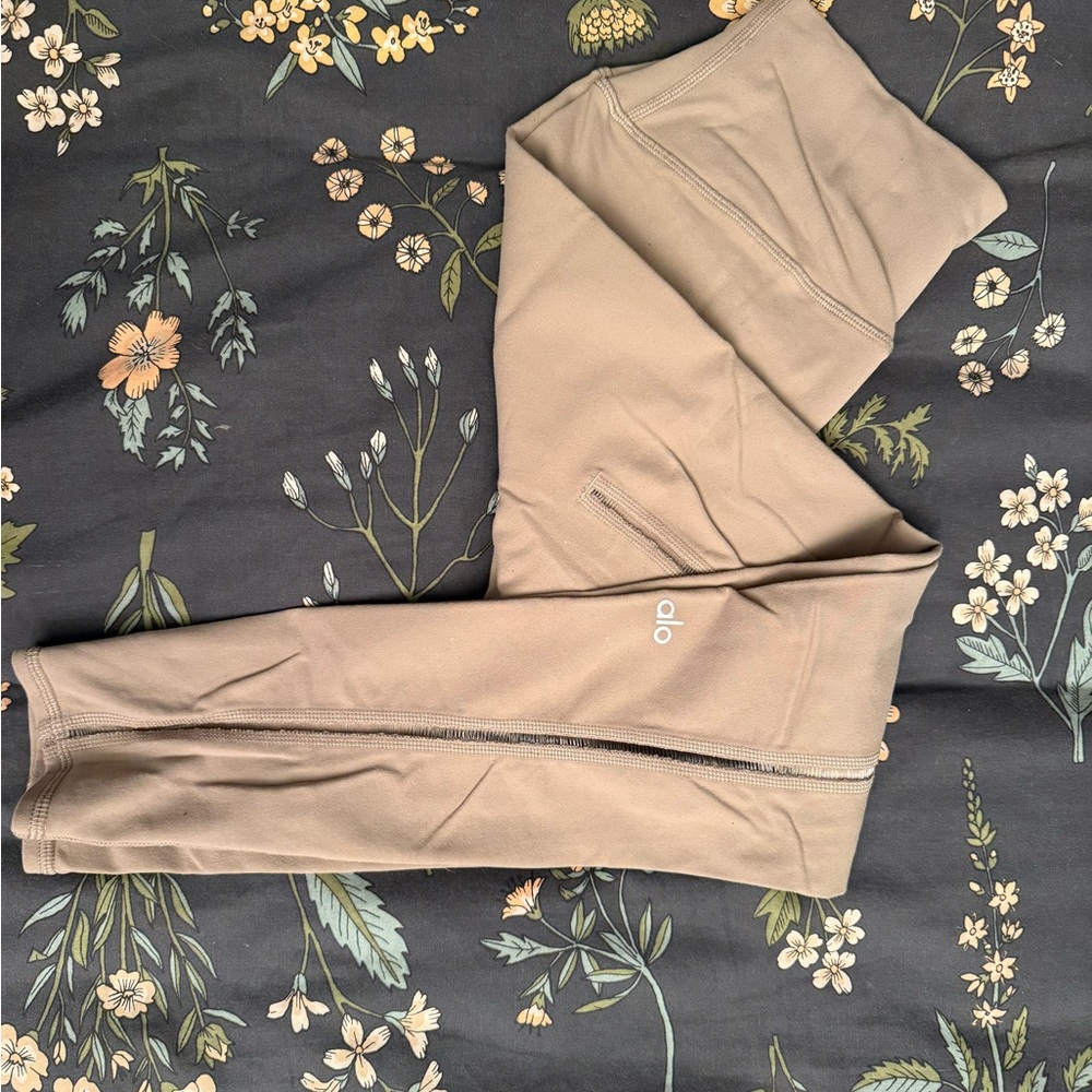 ALO Yoga Taupe Leggings